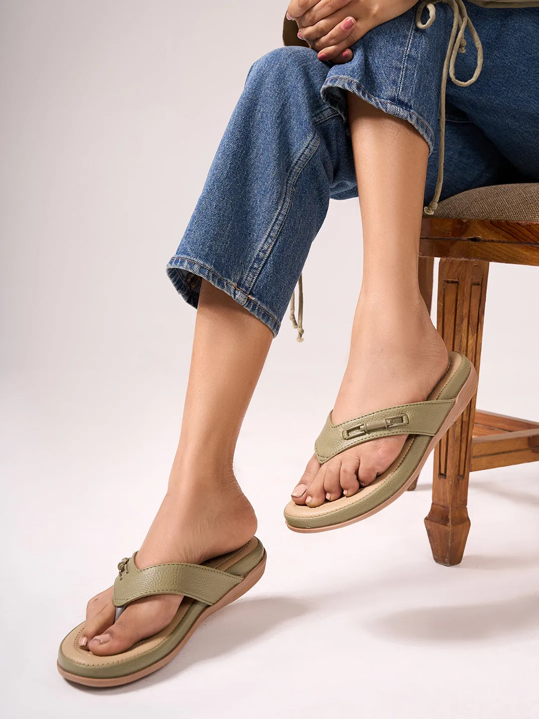 Women's Olive Thong Sandals (IU6013)